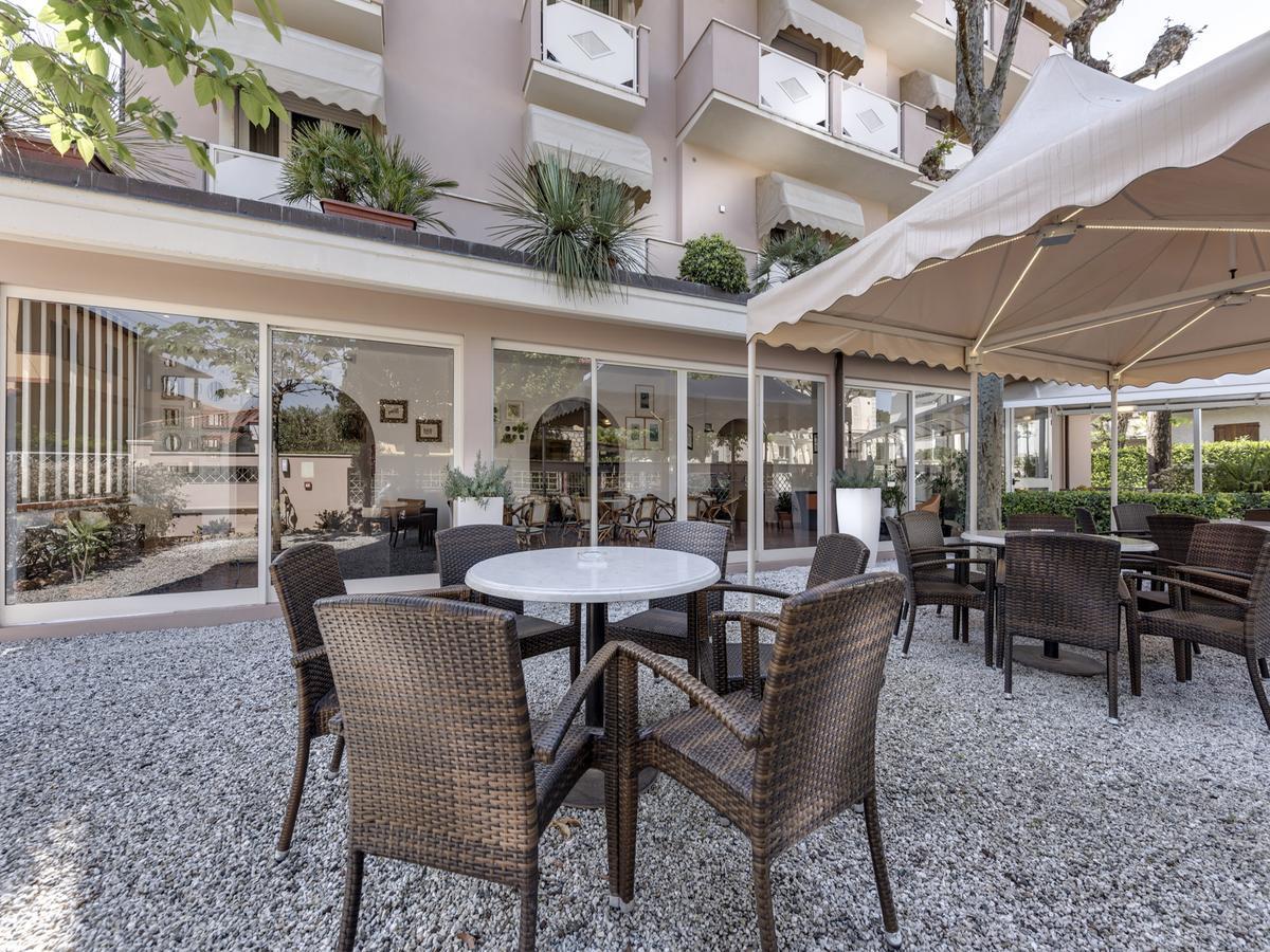 Hotel Azzurra Marina di Pietrasanta Eksteriør bilde